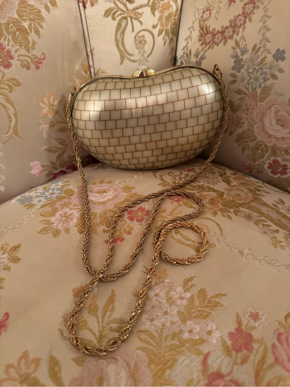 Vintage Mother Of Pearl Lucite Clutch Bag Evening Purse Gold Ivory - Picture 6 of 16